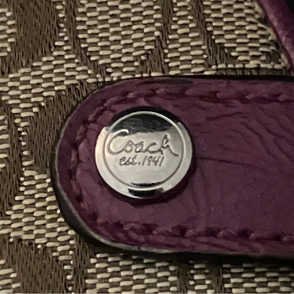 Coach Compact Mirror In Signature C Pattern W/Purple Trim. - Picture 7 of 7